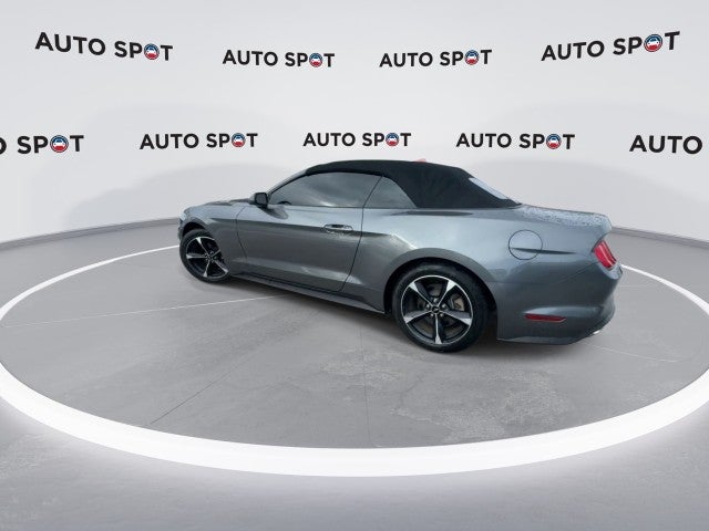 2022 Ford Mustang EcoBoost