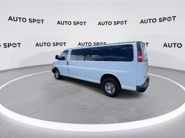 2016 Chevrolet Express Passenger 3500 LS