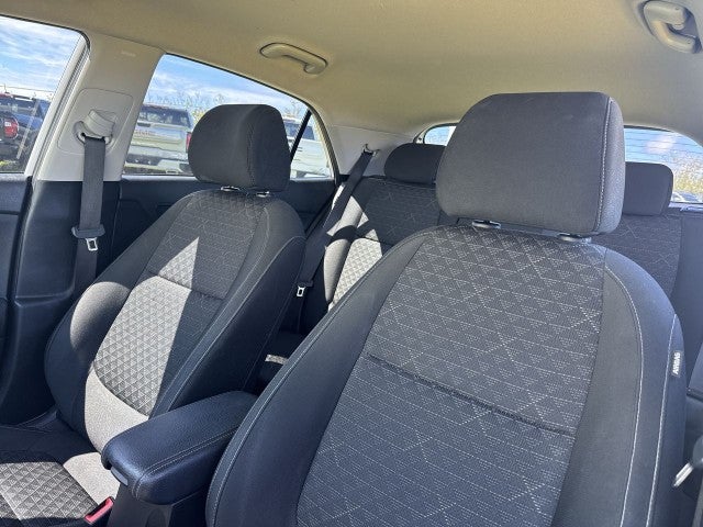 2022 Kia Rio 5-Door S