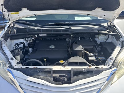 2016 Toyota Sienna LE AAS