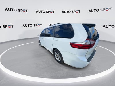 2016 Toyota Sienna LE AAS