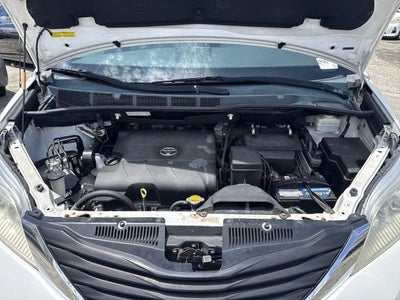 2014 Toyota Sienna LE AAS