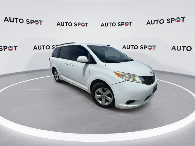 2014 Toyota Sienna LE AAS