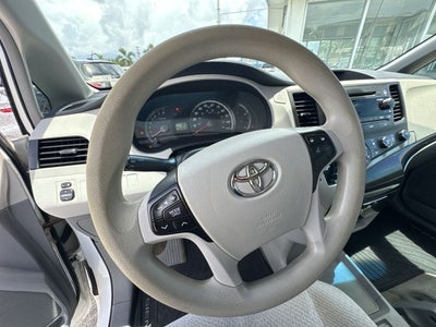 2014 Toyota Sienna LE AAS