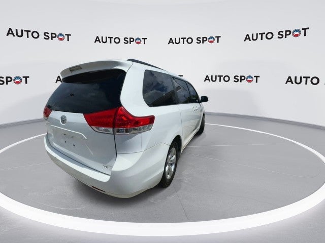 2014 Toyota Sienna LE AAS