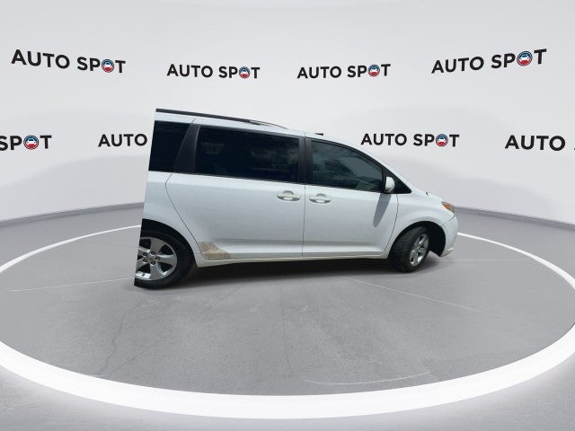 2014 Toyota Sienna LE AAS