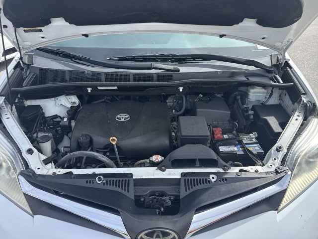 2020 Toyota Sienna LE Auto Access Seat