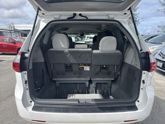 2020 Toyota Sienna LE Auto Access Seat