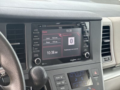 2020 Toyota Sienna LE Auto Access Seat