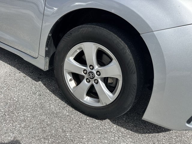 2020 Toyota Sienna LE Auto Access Seat