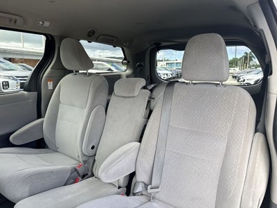 2020 Toyota Sienna LE Auto Access Seat