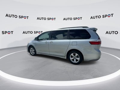 2020 Toyota Sienna LE Auto Access Seat