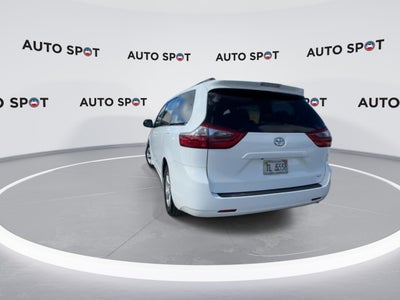 2020 Toyota Sienna LE Auto Access Seat