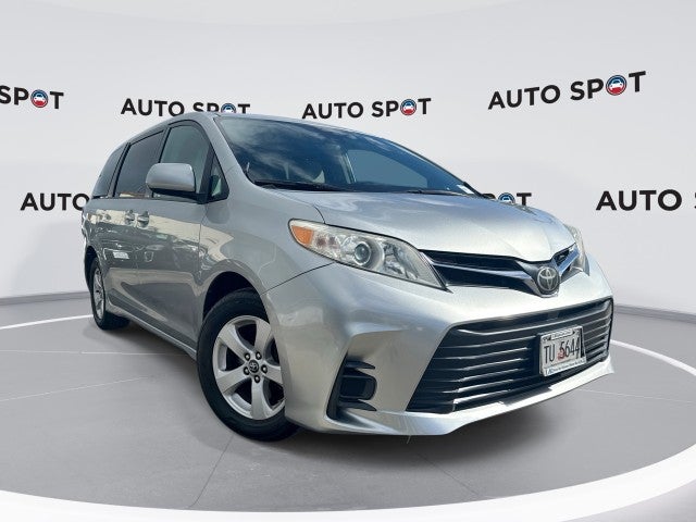 2020 Toyota Sienna LE Auto Access Seat