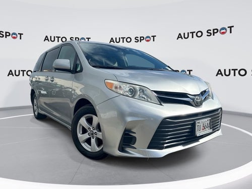 2020 Toyota Sienna LE Auto Access Seat
