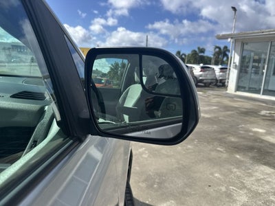 2020 Toyota Sienna LE Auto Access Seat