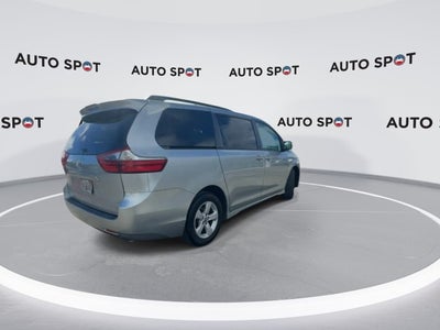 2020 Toyota Sienna LE Auto Access Seat