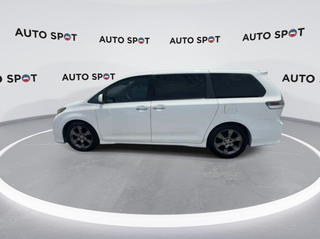 2014 Toyota Sienna SE