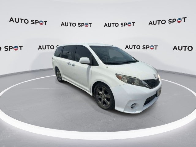 2014 Toyota Sienna SE