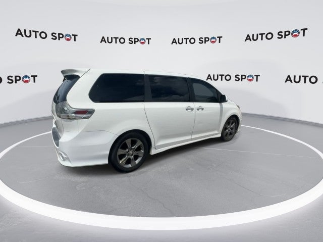 2014 Toyota Sienna SE