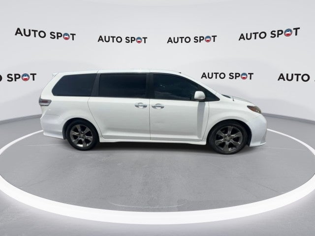 2014 Toyota Sienna SE