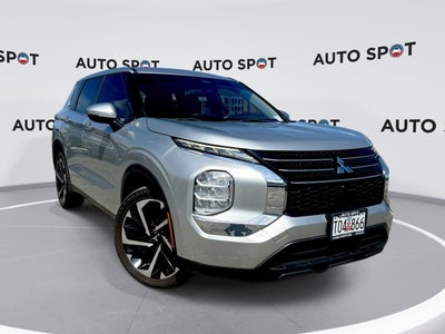 2022 Mitsubishi Outlander ES