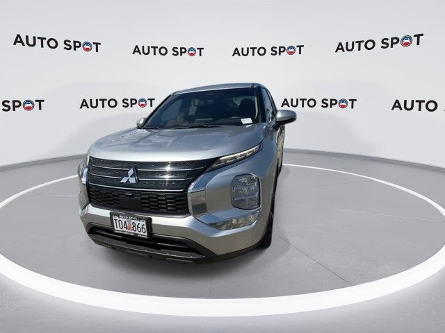 2022 Mitsubishi Outlander ES