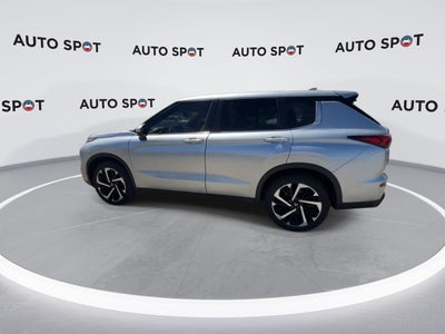 2022 Mitsubishi Outlander ES