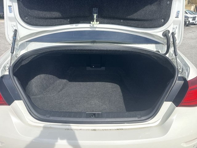 2016 INFINITI Q70L 4dr Sdn V6 RWD