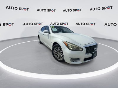 2016 INFINITI Q70L 4dr Sdn V6 RWD