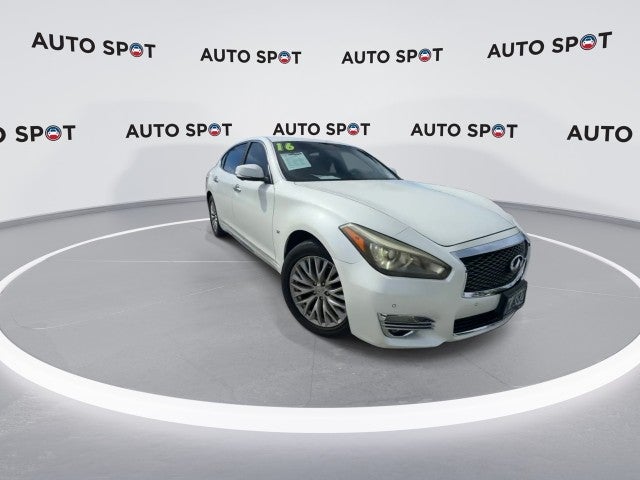 2016 INFINITI Q70L 4dr Sdn V6 RWD