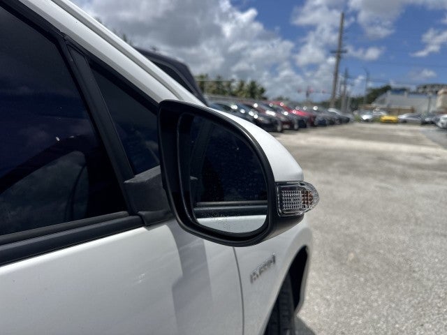 2013 Toyota Prius c One