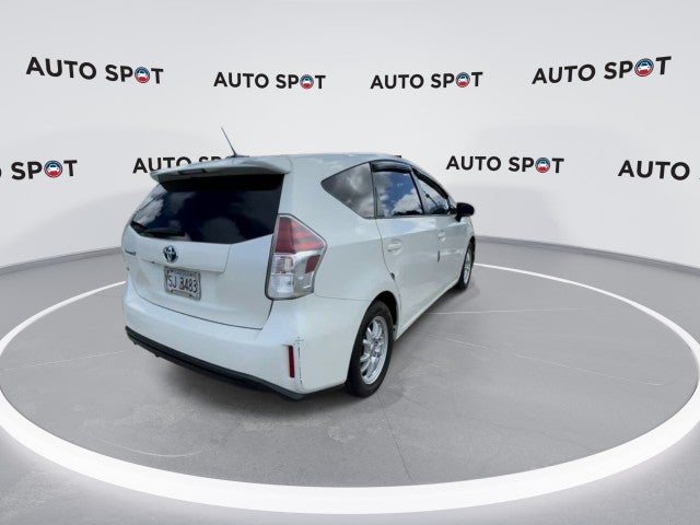 2016 Toyota Prius v Two