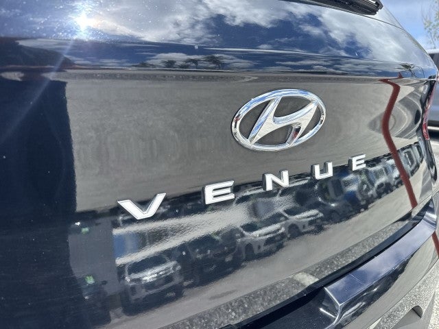 2023 Hyundai Venue Base