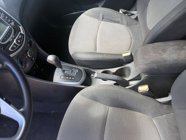 2013 Hyundai Accent GS