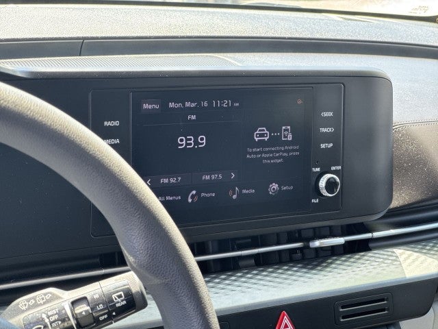 2023 Kia Carnival LX