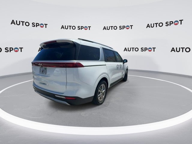 2023 Kia Carnival LX