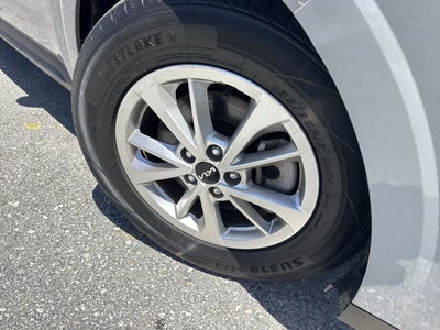 2023 Kia Carnival LX