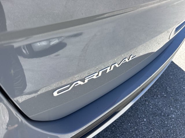 2023 Kia Carnival LX