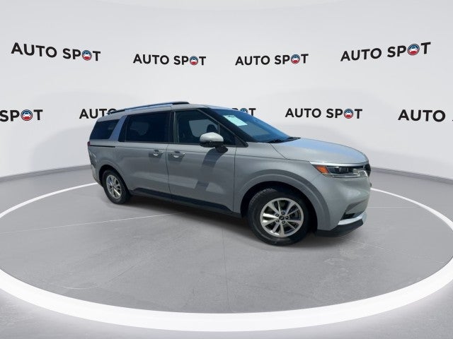2023 Kia Carnival LX