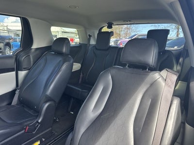 2023 Kia Carnival LX