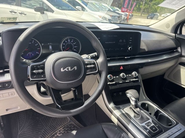 2023 Kia Carnival LX