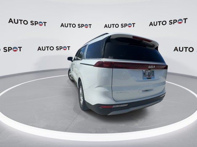 2023 Kia Carnival LX