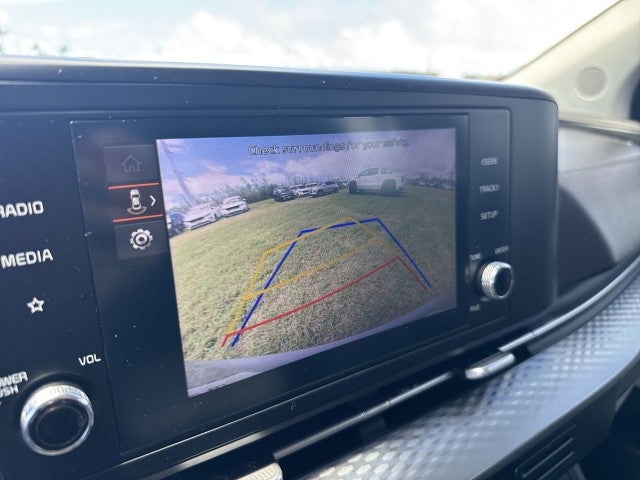 2023 Kia Carnival LX