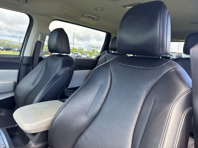 2023 Kia Carnival LX