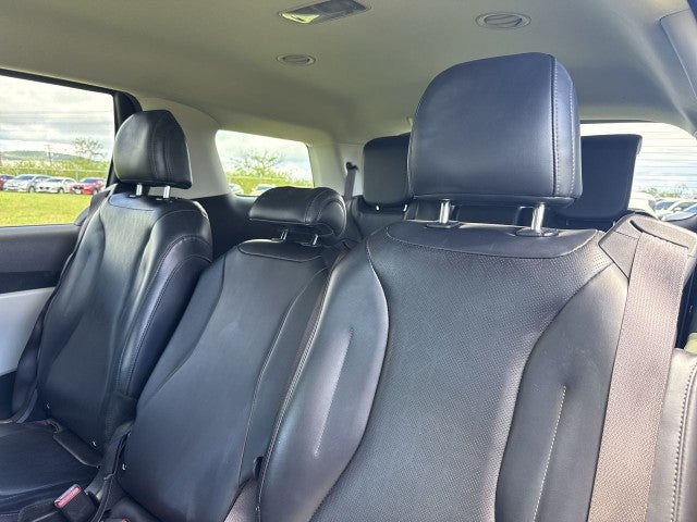 2023 Kia Carnival LX