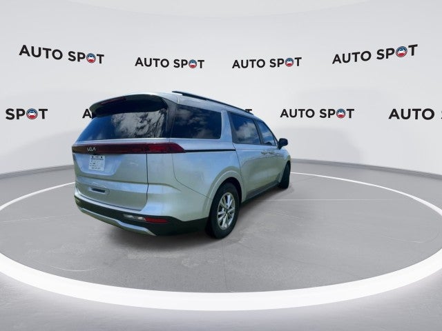 2023 Kia Carnival LX